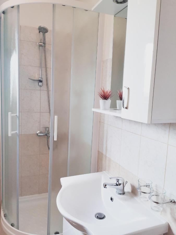 Apartments Matesic Ninski Stanovi Eksteriør bilde