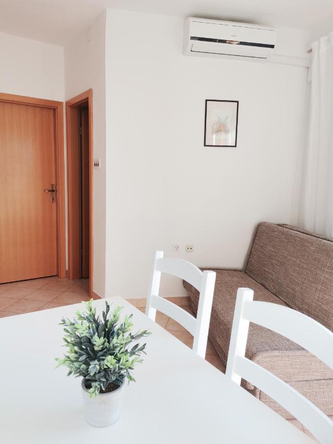 Apartments Matesic Ninski Stanovi Eksteriør bilde